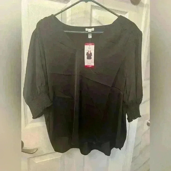 NWT Joie limited edition 3/4 sleeve smocked top - Picture 2 of 5